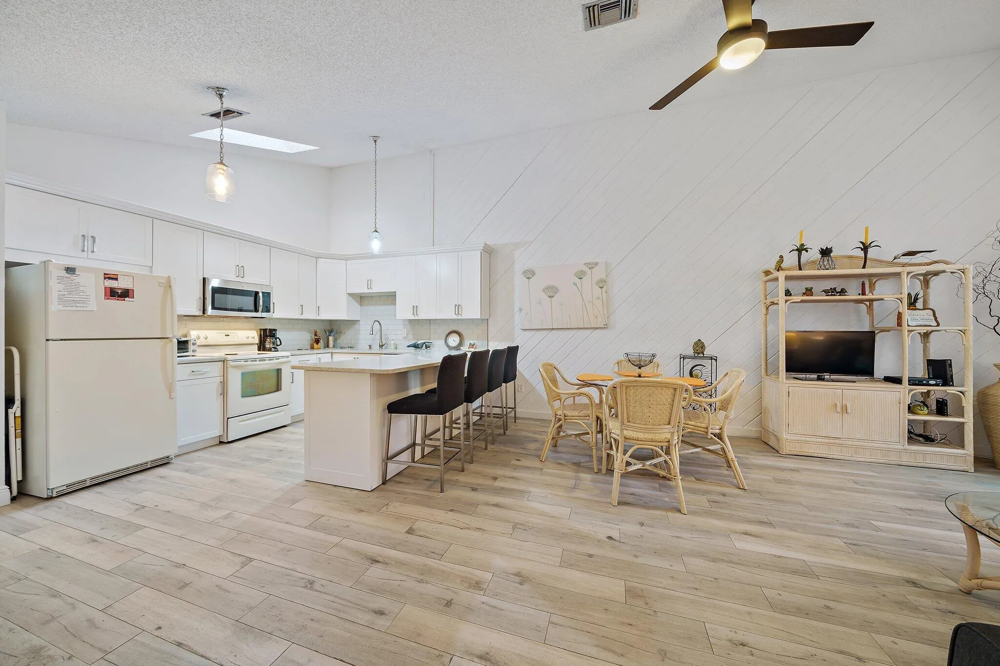 012-1801US1N13A-Jupiter-FL-SMALL