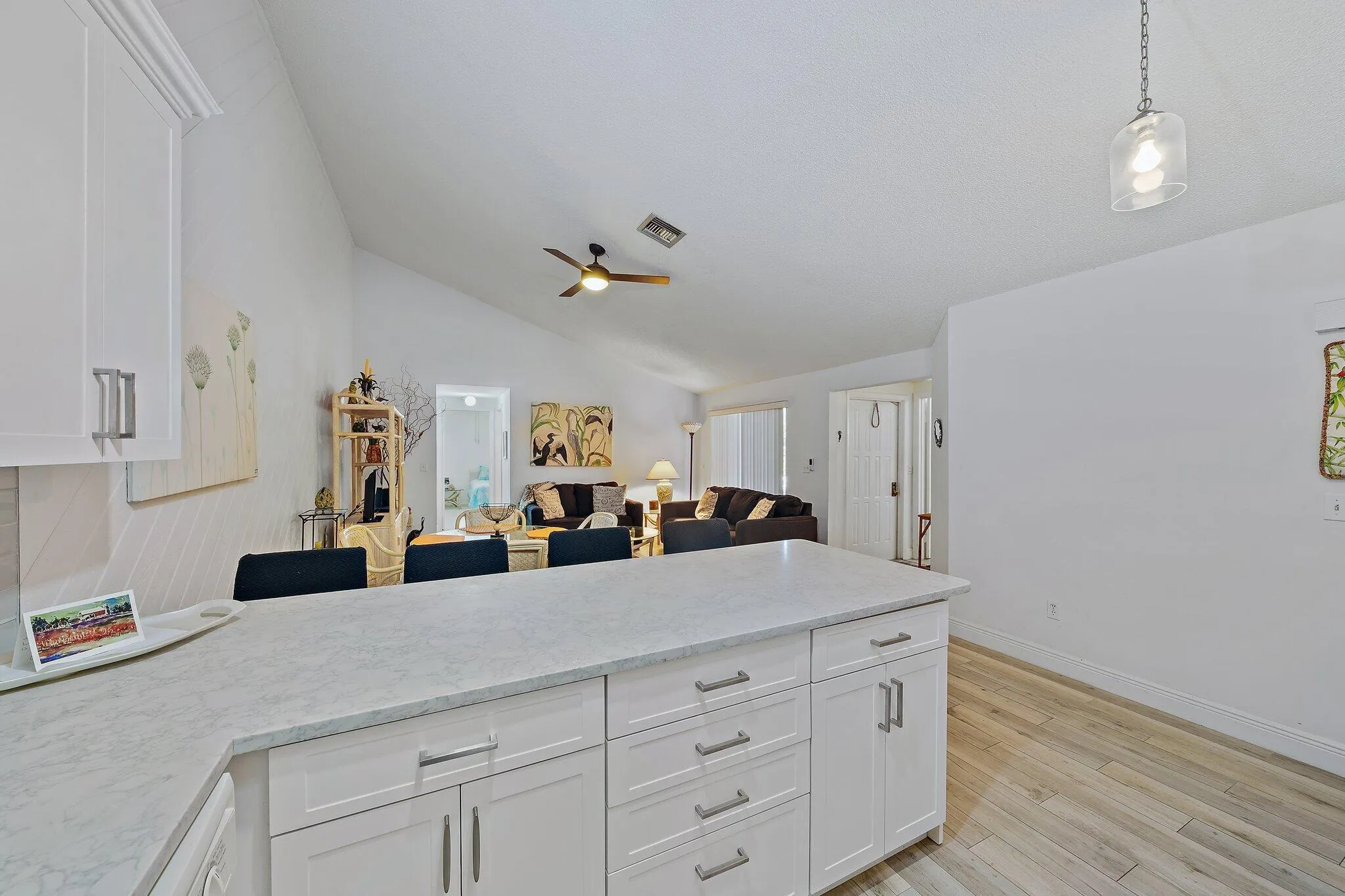 016-1801US1N13A-Jupiter-FL-SMALL
