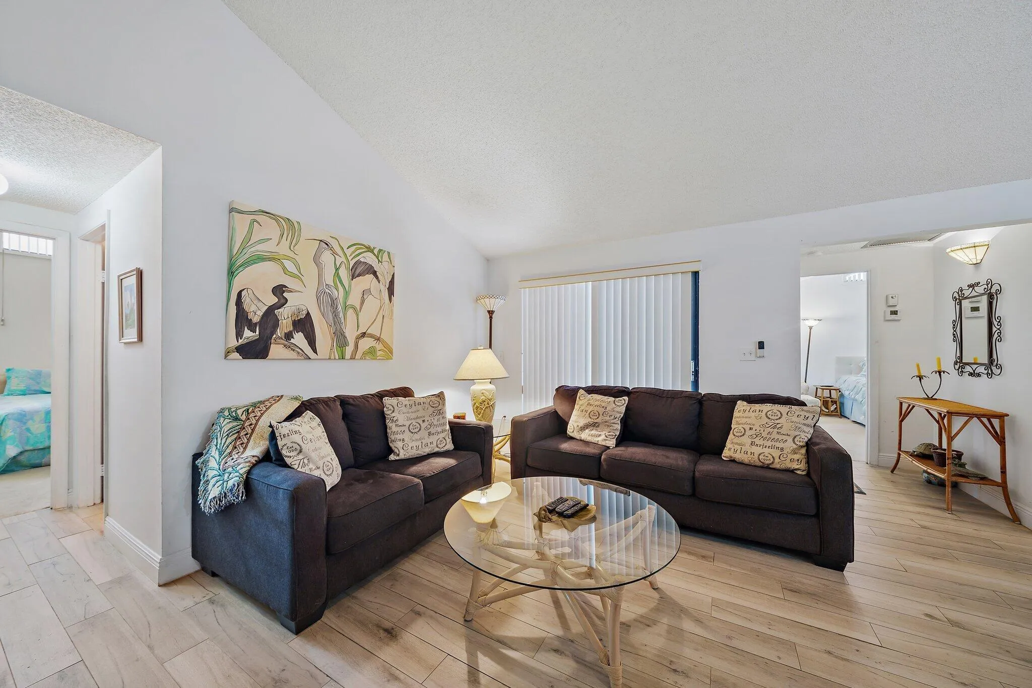 019-1801US1N13A-Jupiter-FL-SMALL
