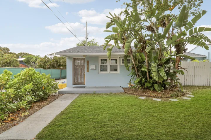 Detached Cottage