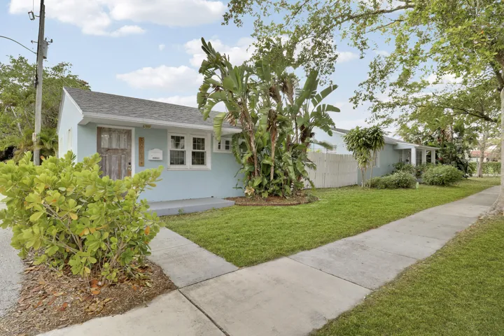 Detached Cottage