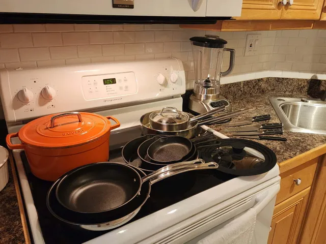 kitchen & items included (comes fully furnished)
