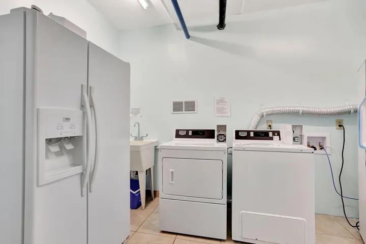 Community Washer & Dryer