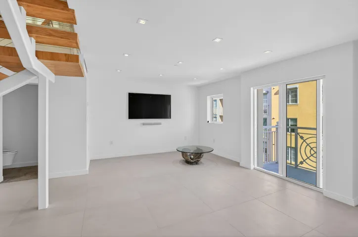10_120_Jefferson_Ave_Miami_Beach_FL_3313
