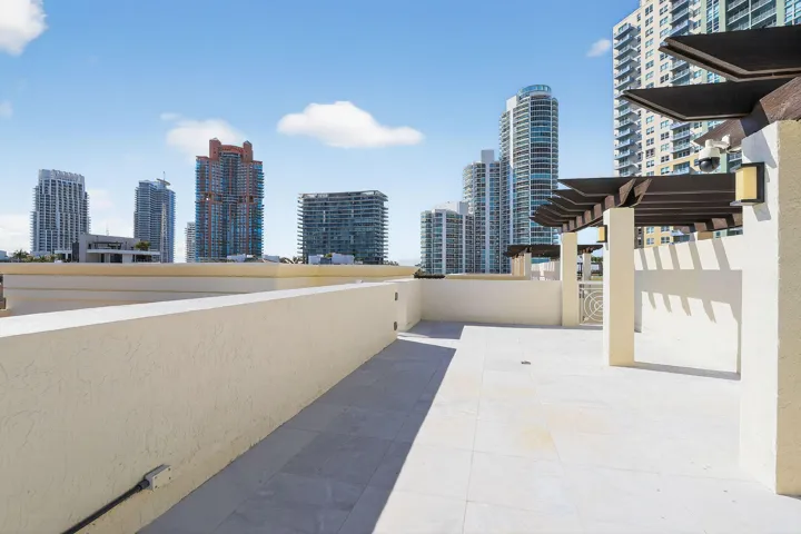 04_120_Jefferson_Ave_Miami_Beach_FL_3313
