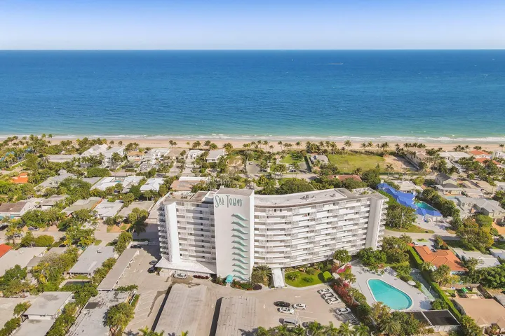 Stand alone building in a beachfront community