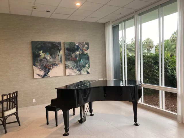 Piano area adjacent to library