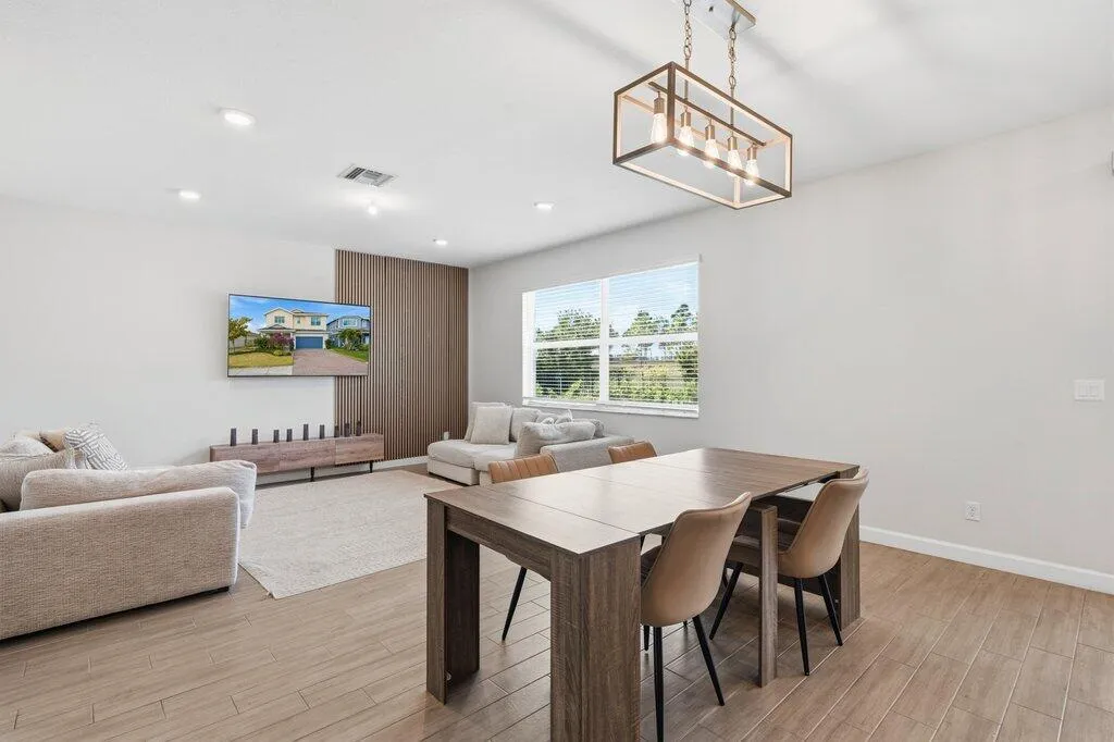 Dining to Living room
