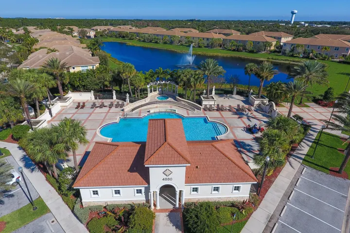 Paloma's Clubhouse Pool & Lake