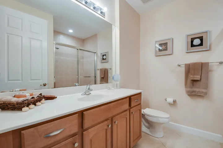 2nd Bathroom