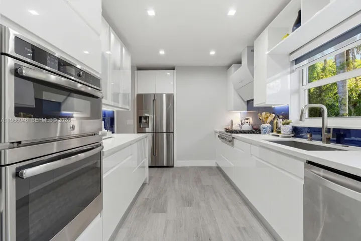 NEW KITCHEN