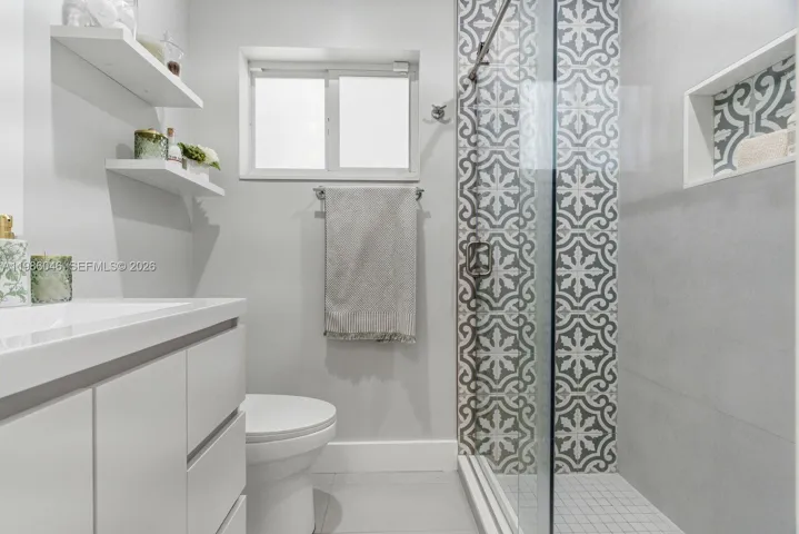 BATHROOM #1