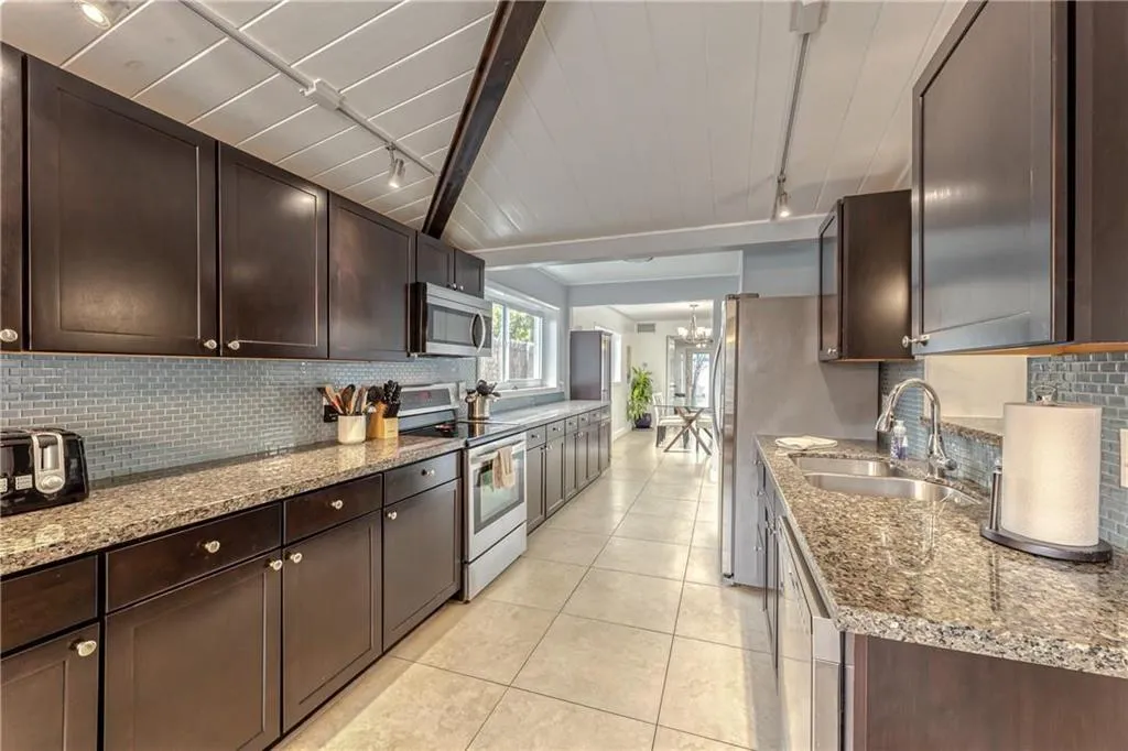 Large kitchen