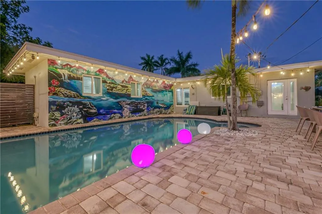 Large Heated pool