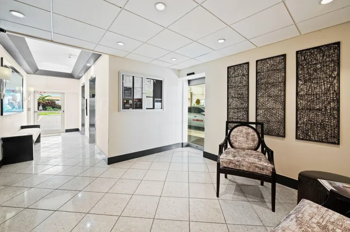 3-web-or-mls-1050-hillsboro-mile-203w