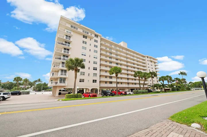 1-web-or-mls-1050-hillsboro-mile-203w
