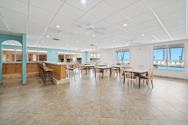 27-web-or-mls-1050-hillsboro-mile-203w