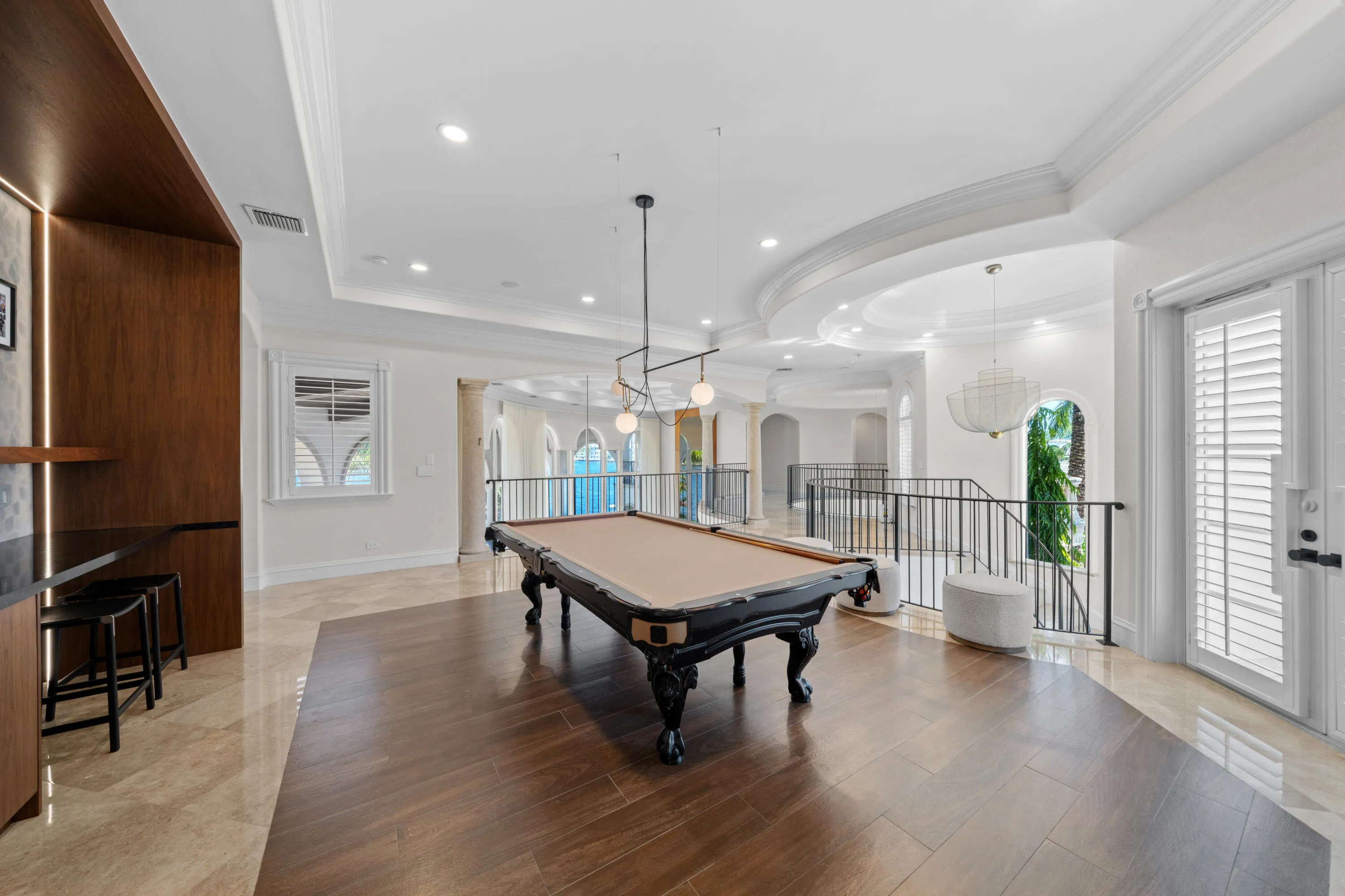 2593 SE 8th St-14