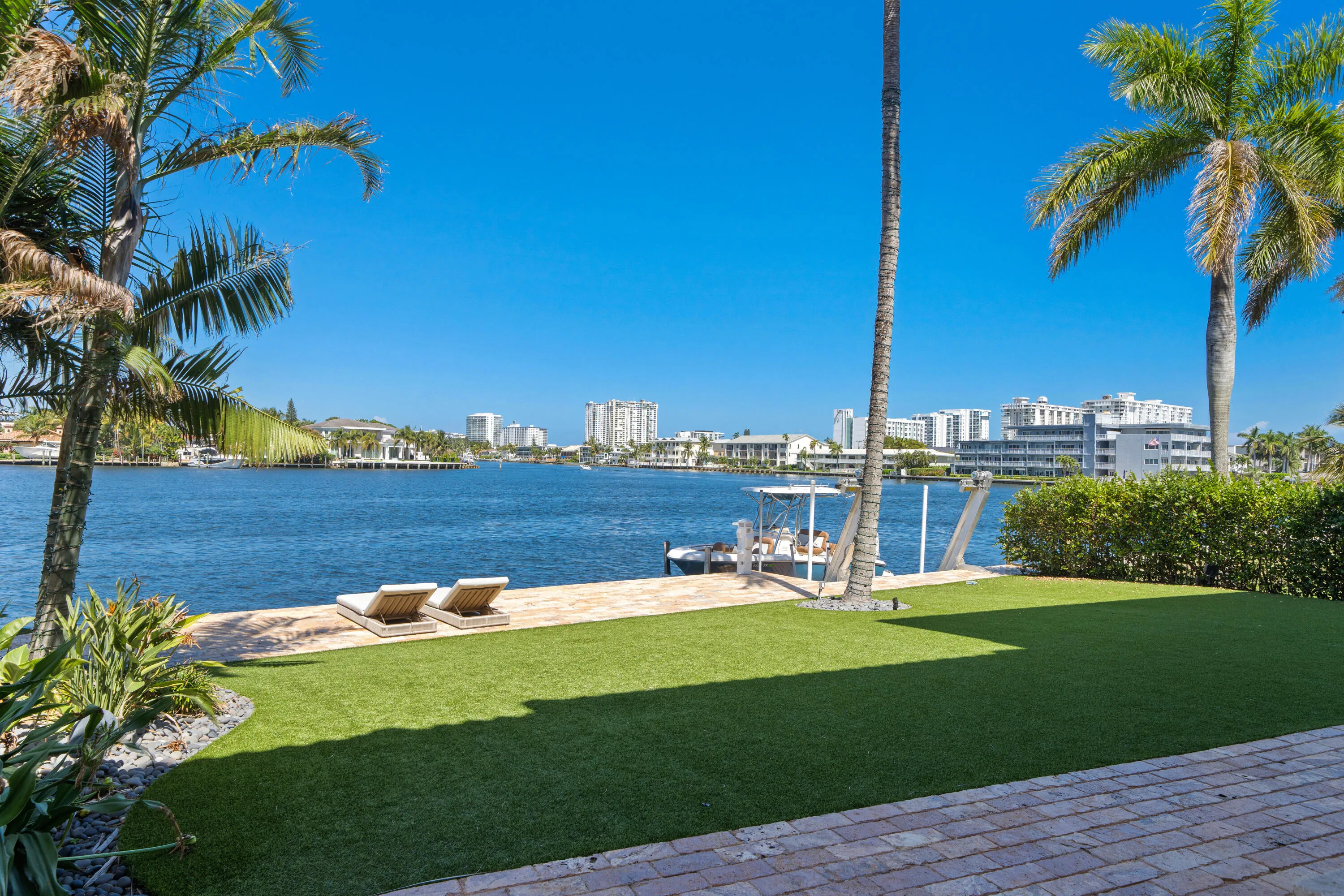 2593 SE 8th St-74