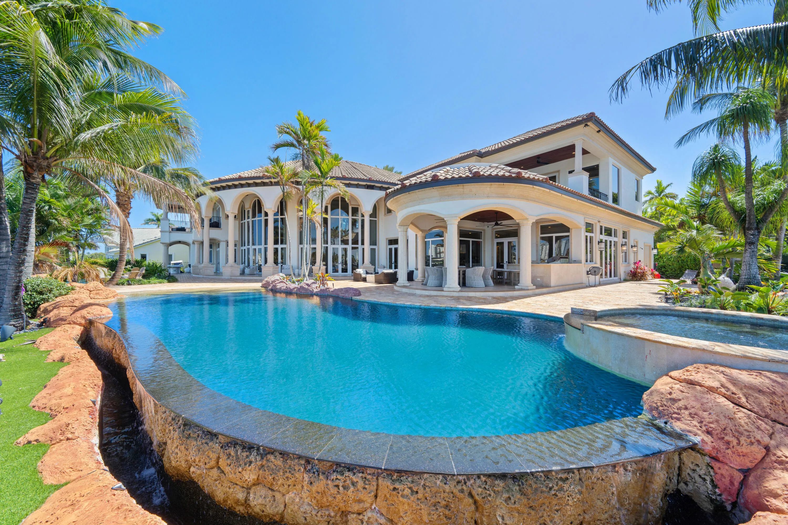 2593 SE 8th St-66