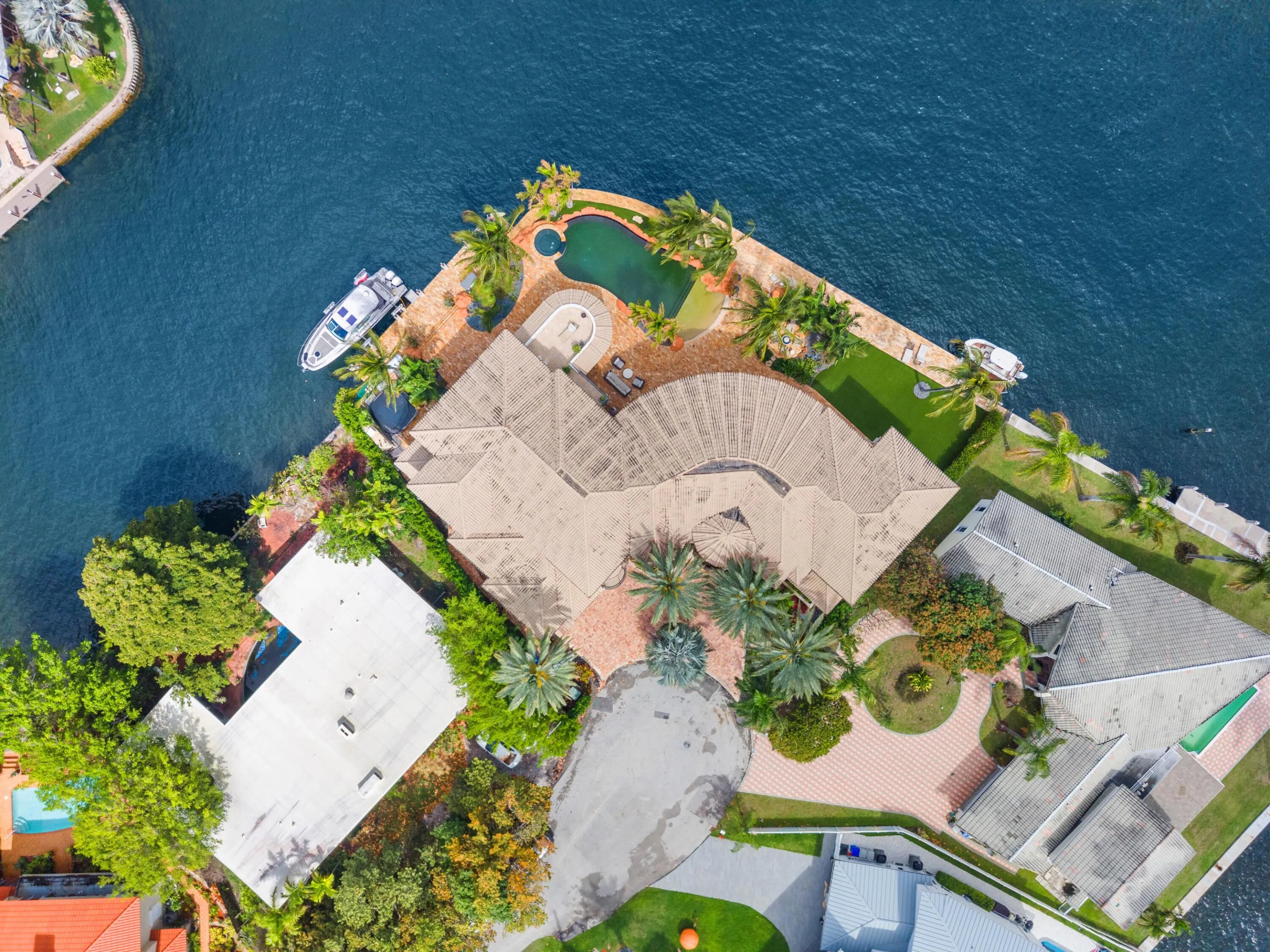 2593 SE 8th St-3