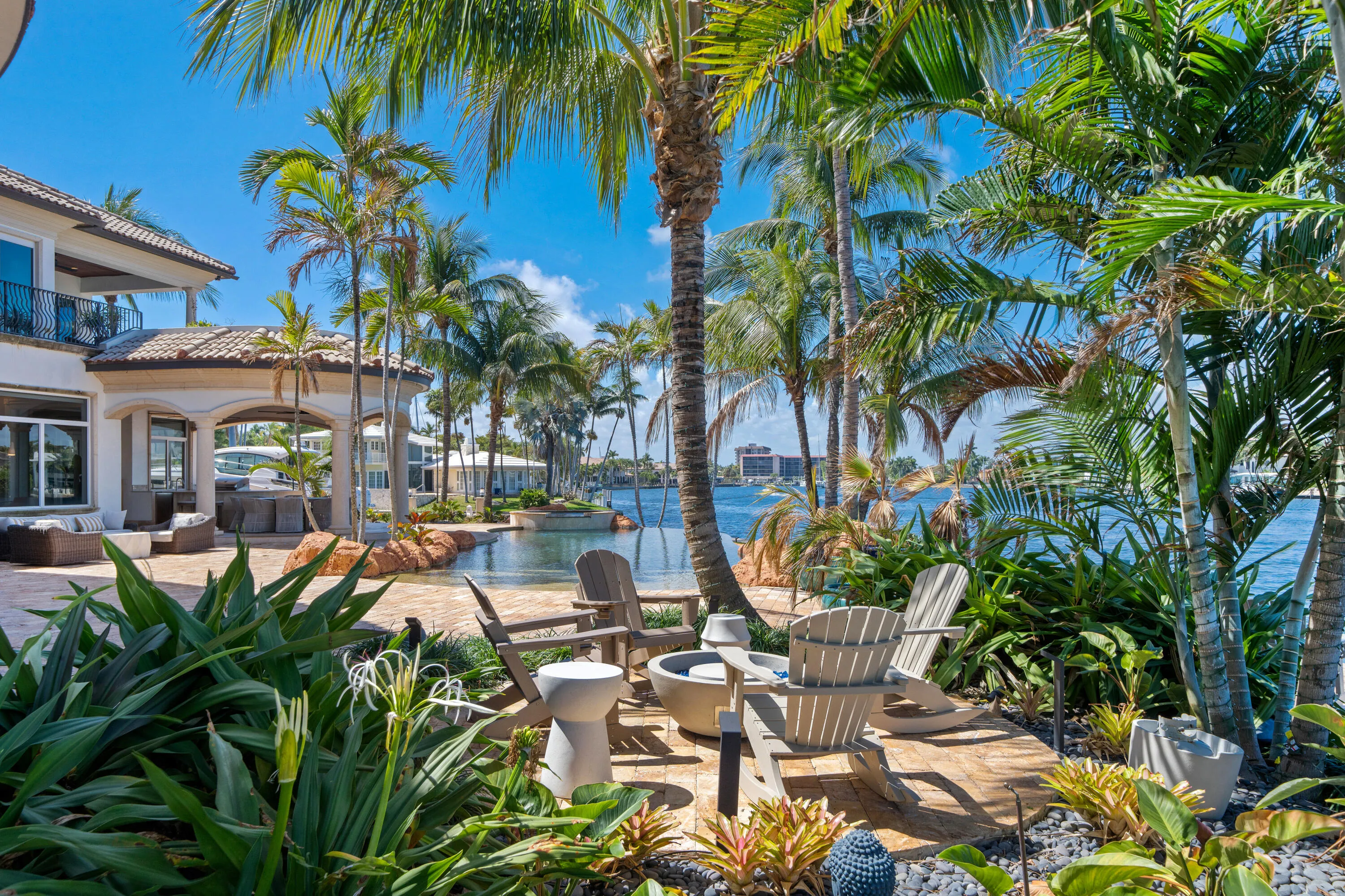 2593 SE 8th St-72