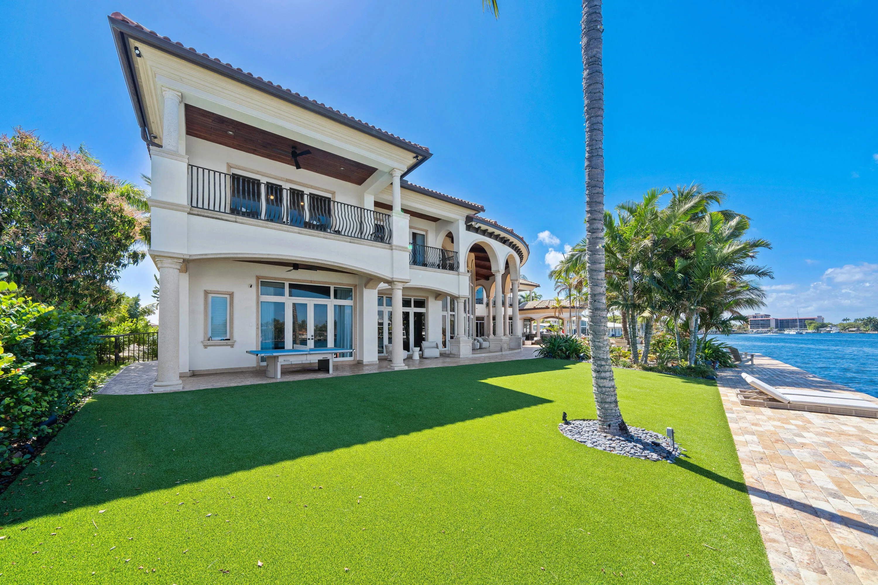 2593 SE 8th St-70
