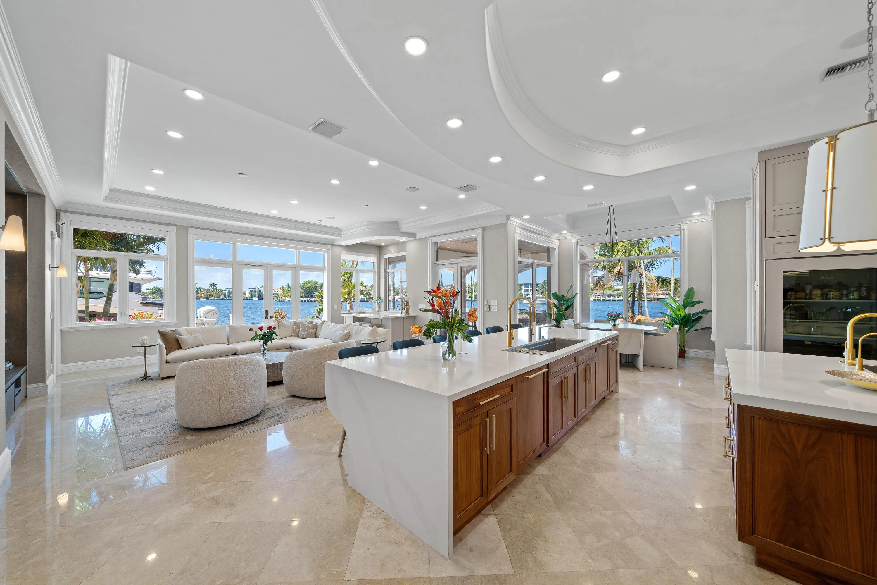 2593 SE 8th St-58