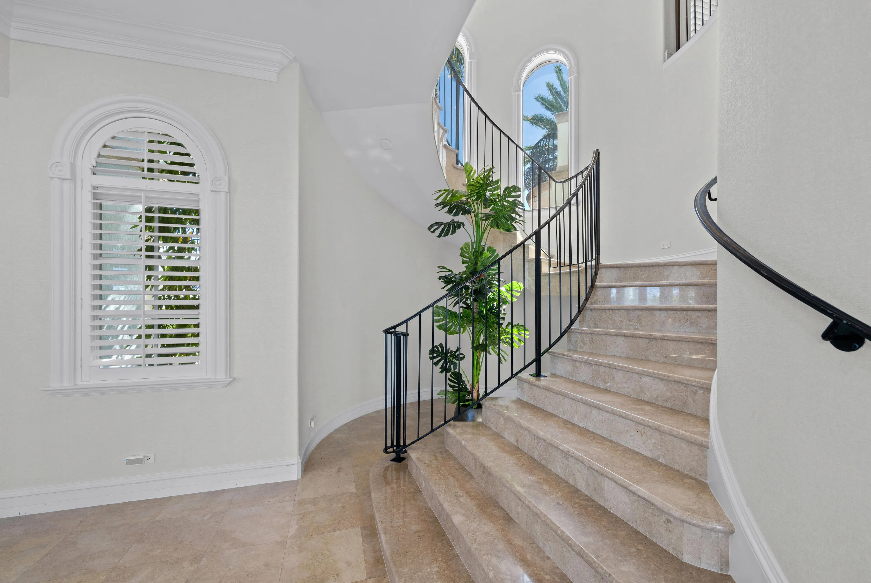 2593 SE 8th St-7