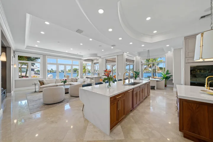 2593 SE 8th St-58