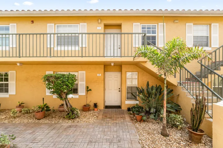 003-1140LakeShoreDrive-LakePark-FL-33403