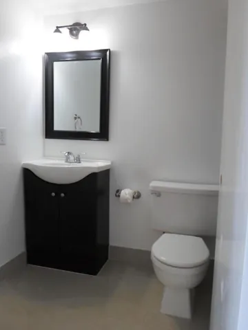 Flanders Q 786 master bath