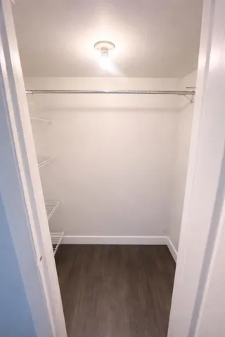 2_bedroon_closet