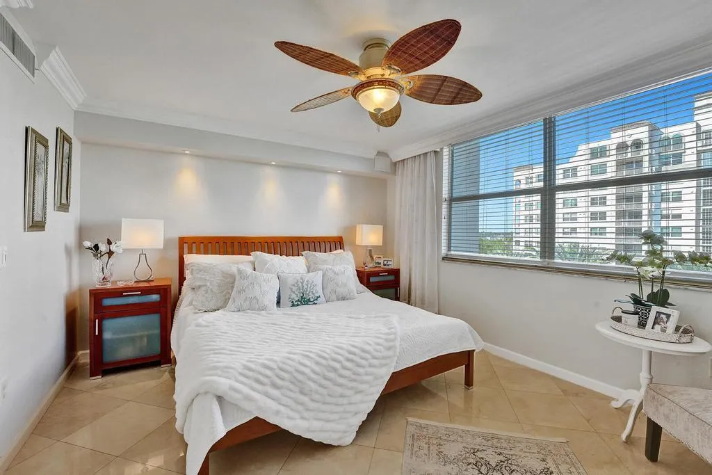 KING SIZE BED