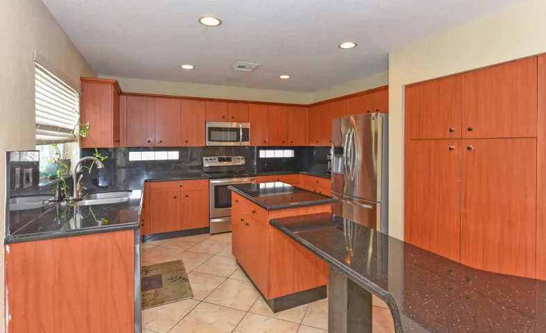 5049 NW 121st Dr Coral Springs-large-013
