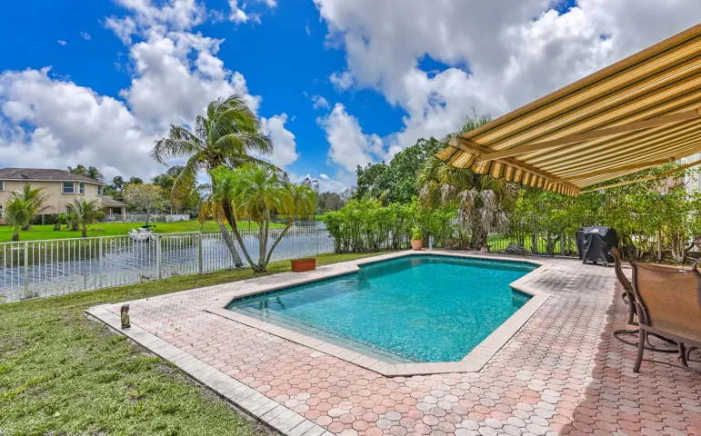 5049 NW 121st Dr Coral Springs-large-042