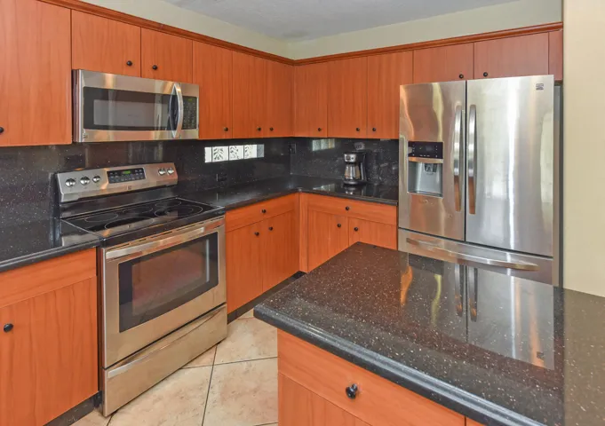 5049 NW 121st Dr Coral Springs-large-014