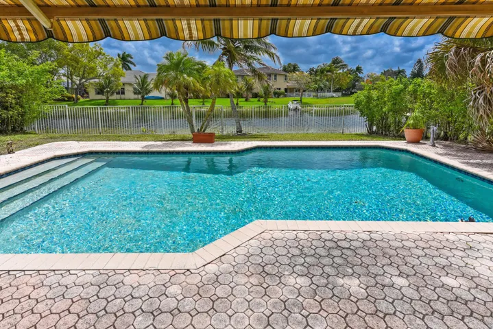 5049 NW 121st Dr Coral Springs-large-040