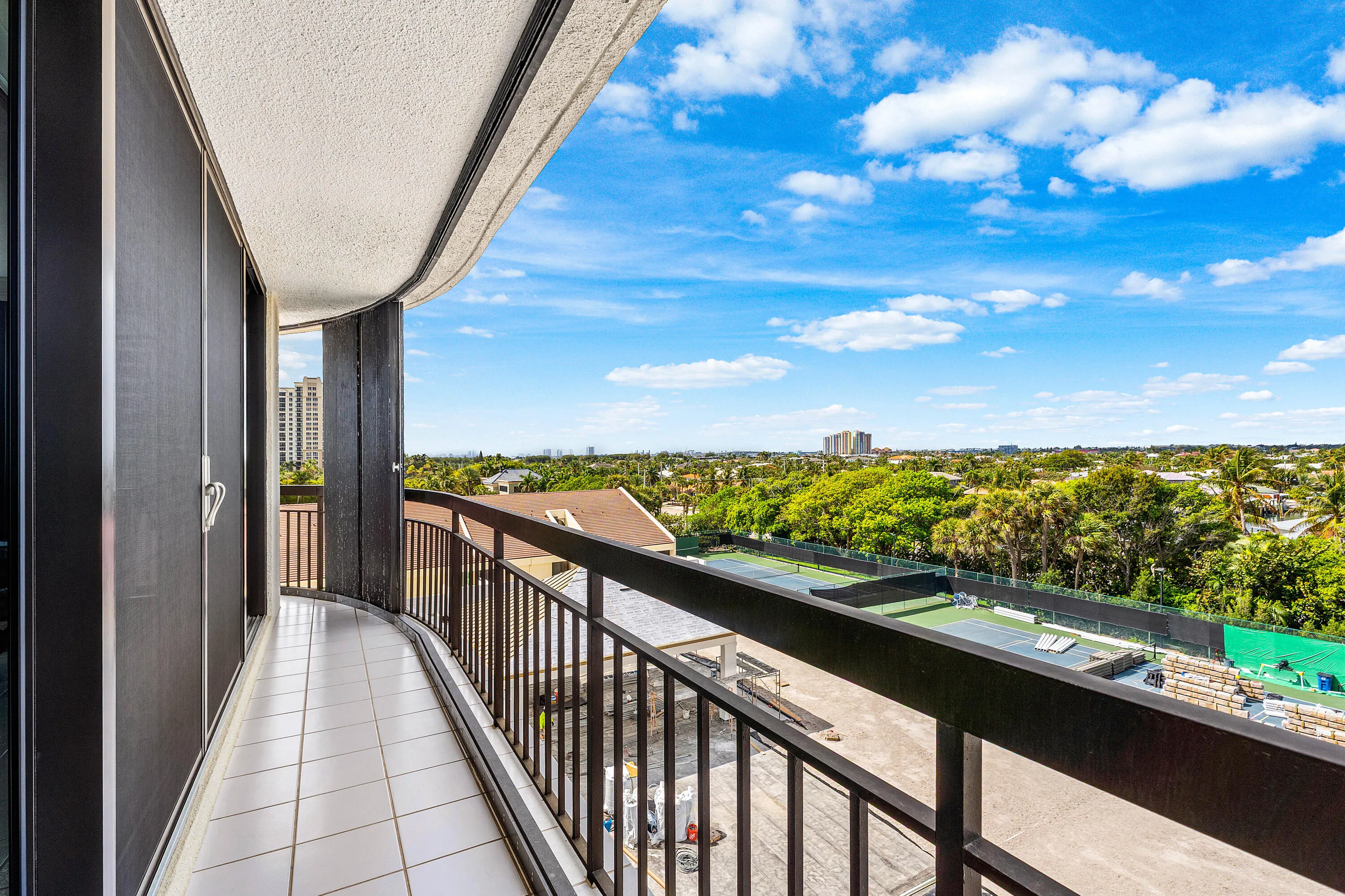 042-4100NorthOceanDrive-504-RivieraBeach