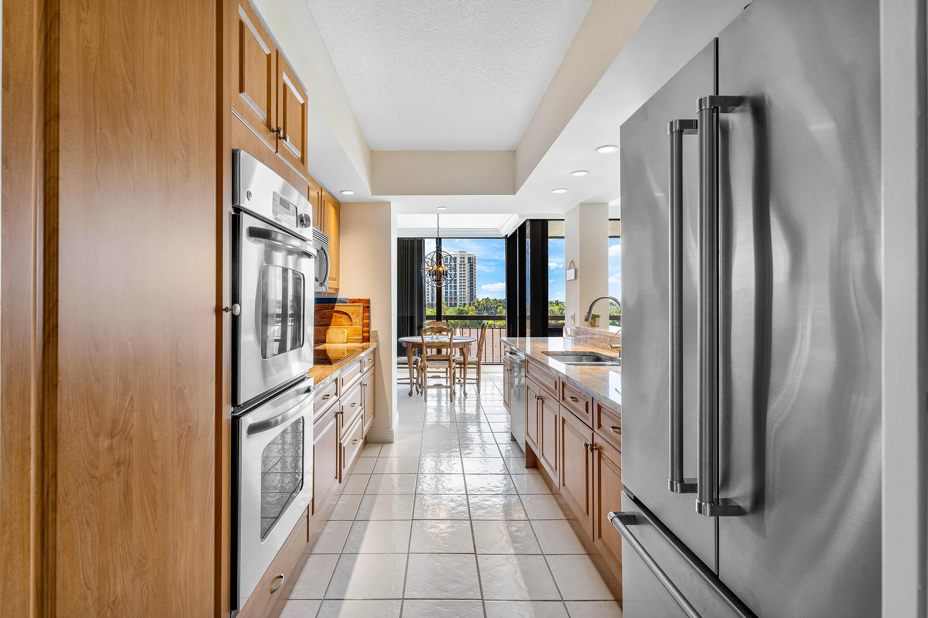 016-4100NorthOceanDrive-504-RivieraBeach