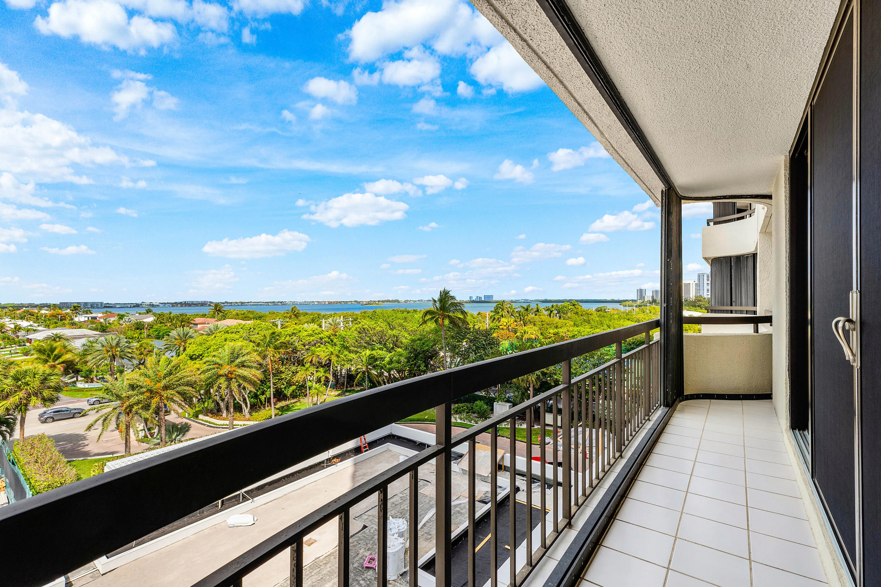 041-4100NorthOceanDrive-504-RivieraBeach