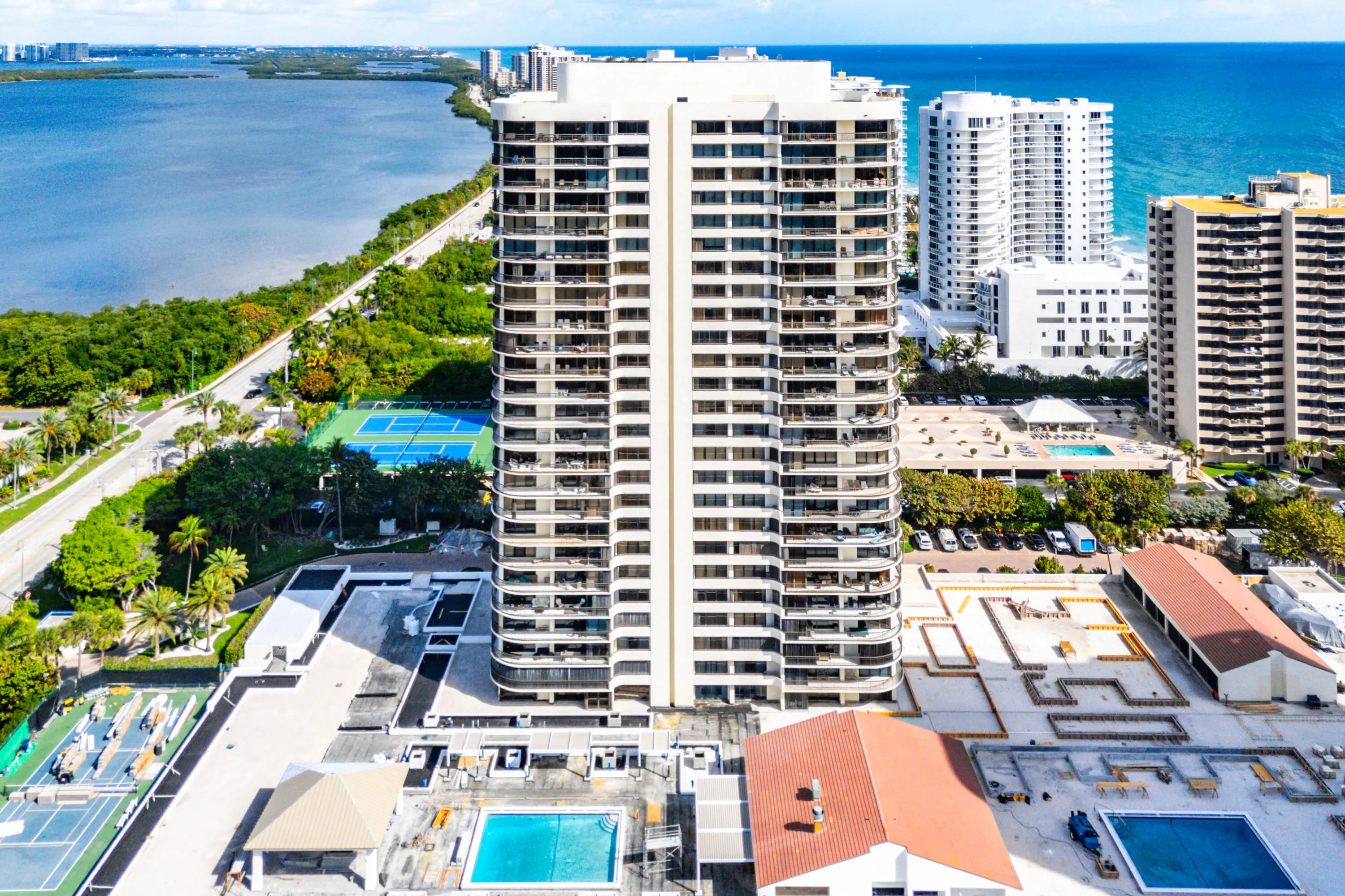 054-4100NorthOceanDrive-504-RivieraBeach