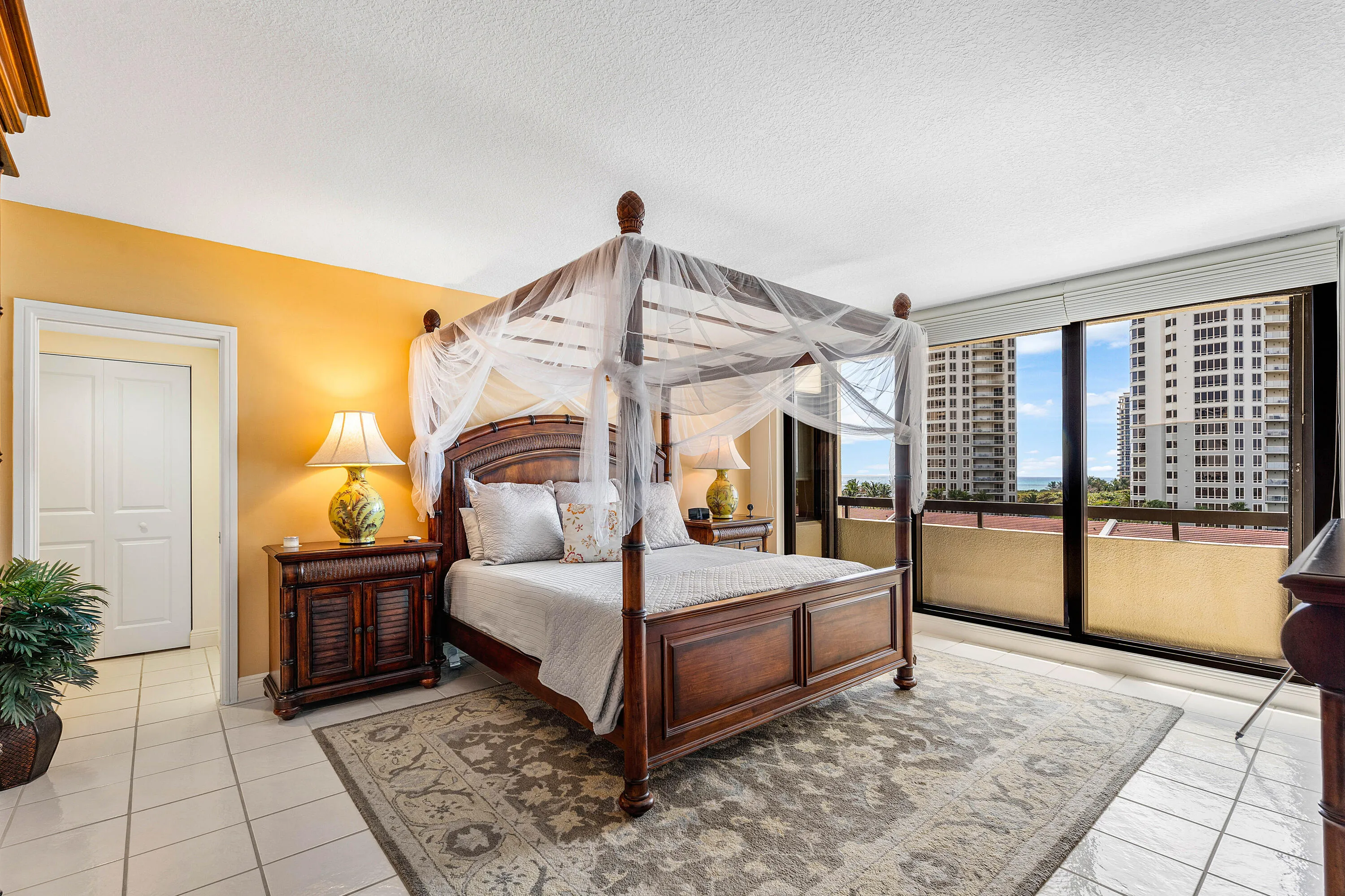 030-4100NorthOceanDrive-504-RivieraBeach
