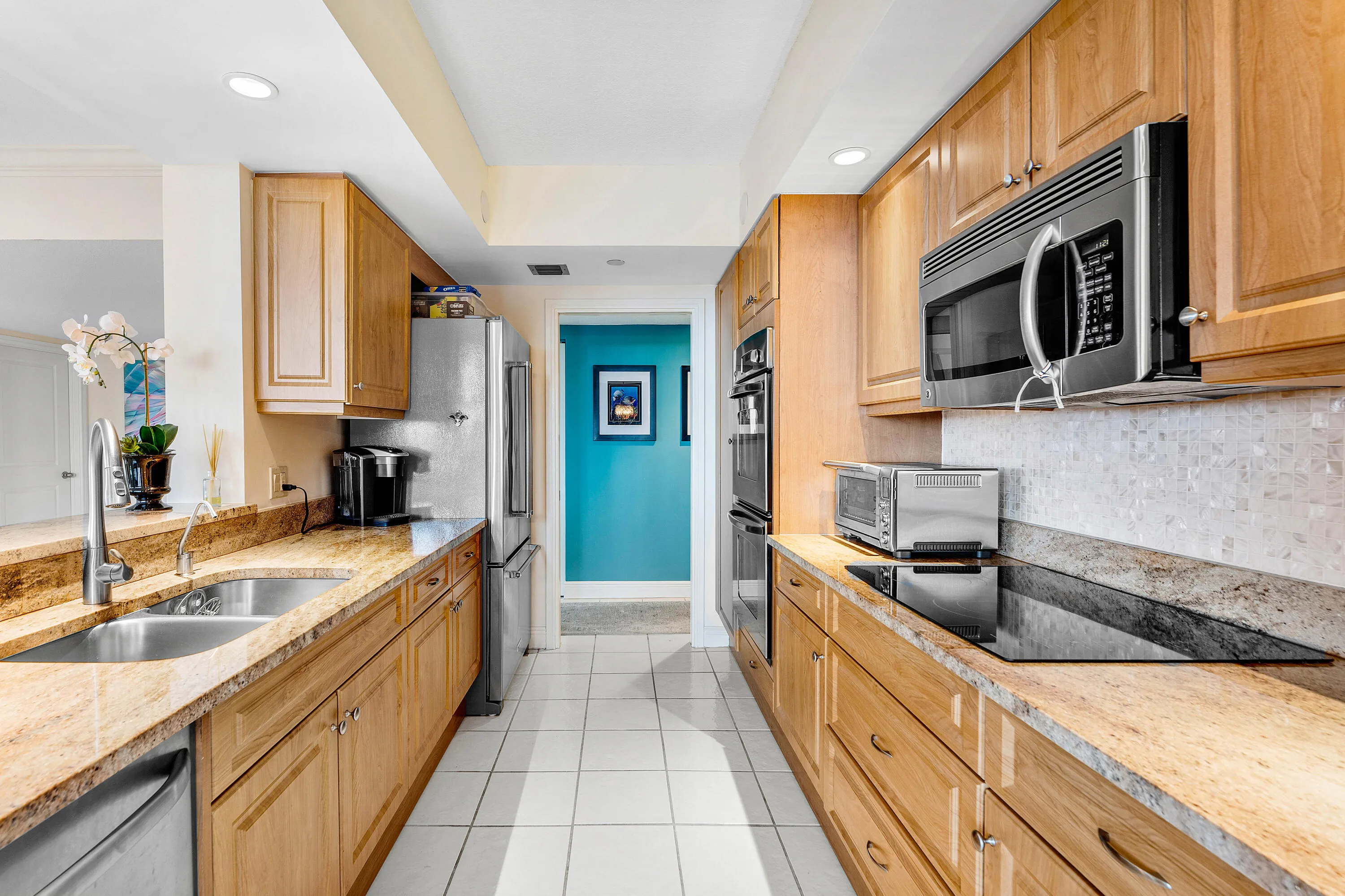 013-4100NorthOceanDrive-504-RivieraBeach