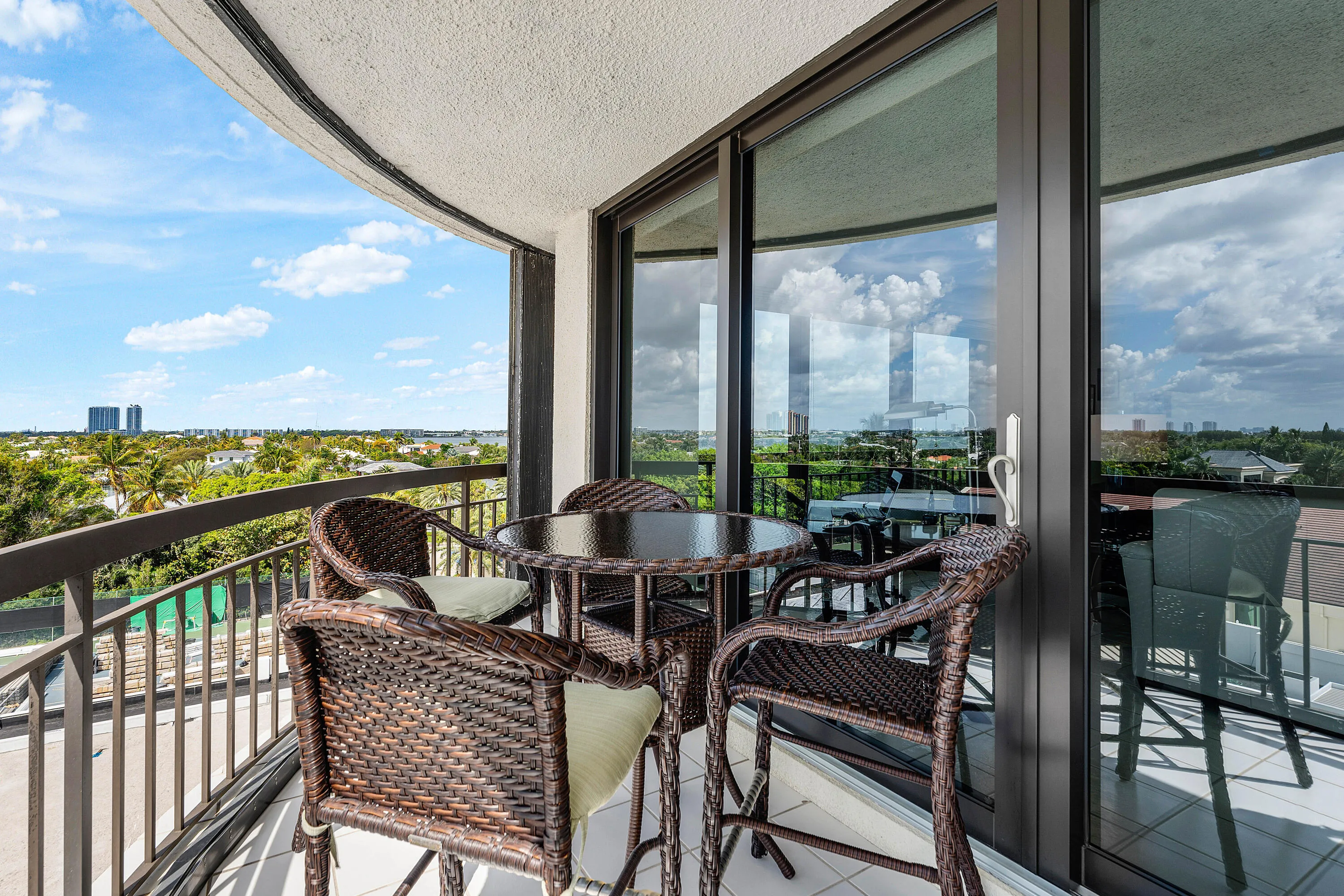 039-4100NorthOceanDrive-504-RivieraBeach