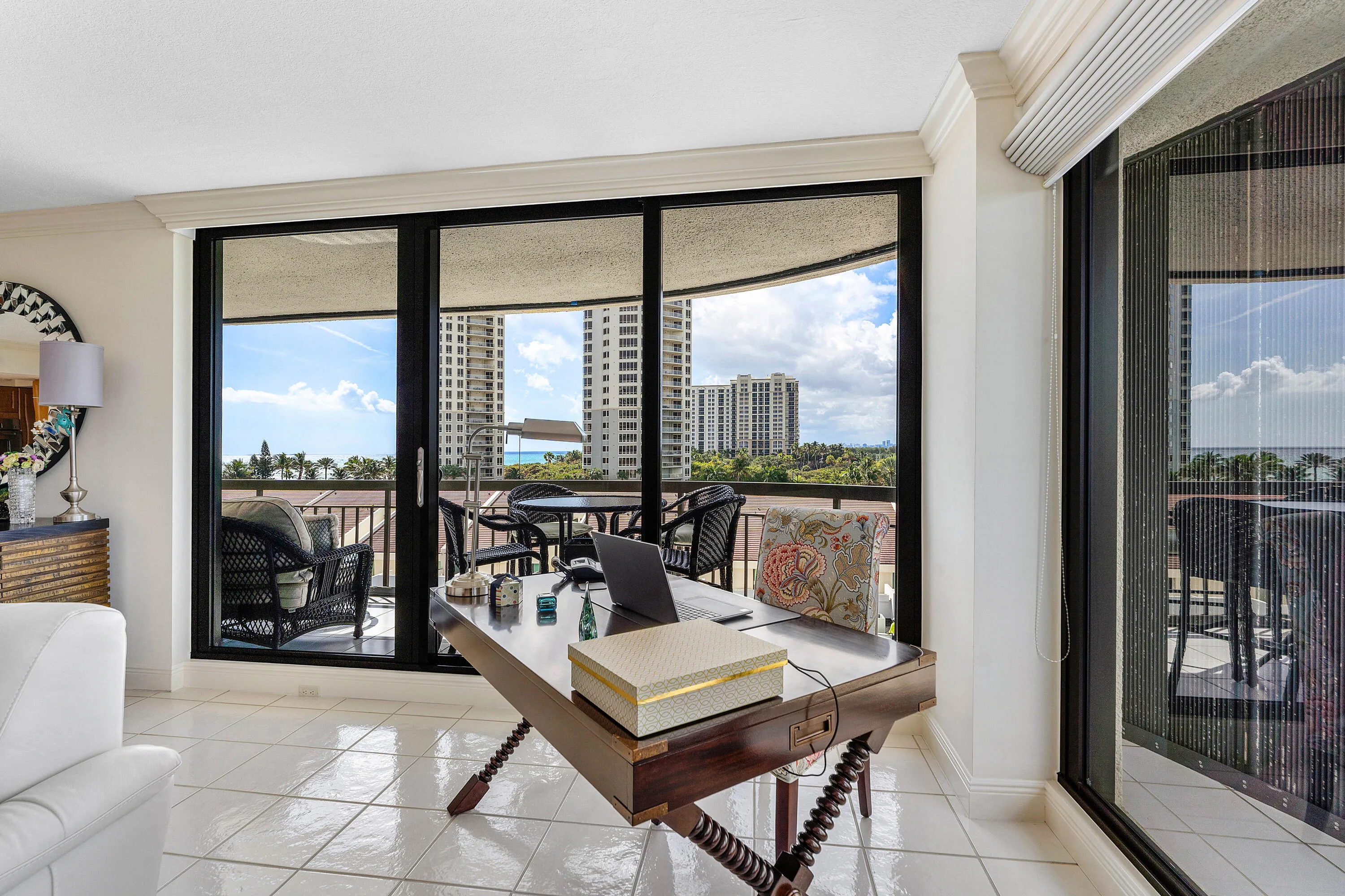 009-4100NorthOceanDrive-504-RivieraBeach