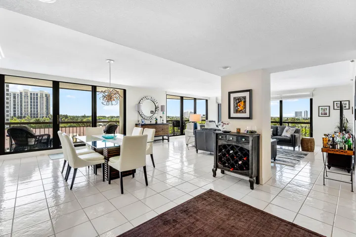 003-4100NorthOceanDrive-504-RivieraBeach