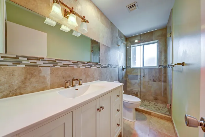 5921 NE 21st Cir-21