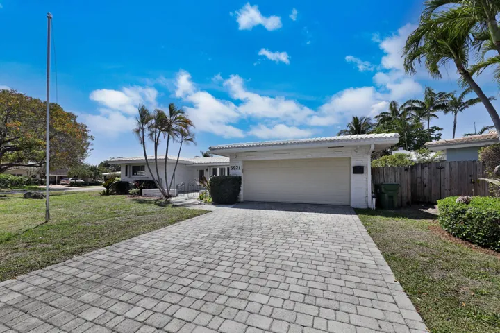 5921 NE 21st Cir-2