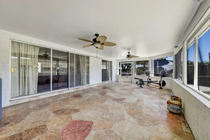 5921 NE 21st Cir-7
